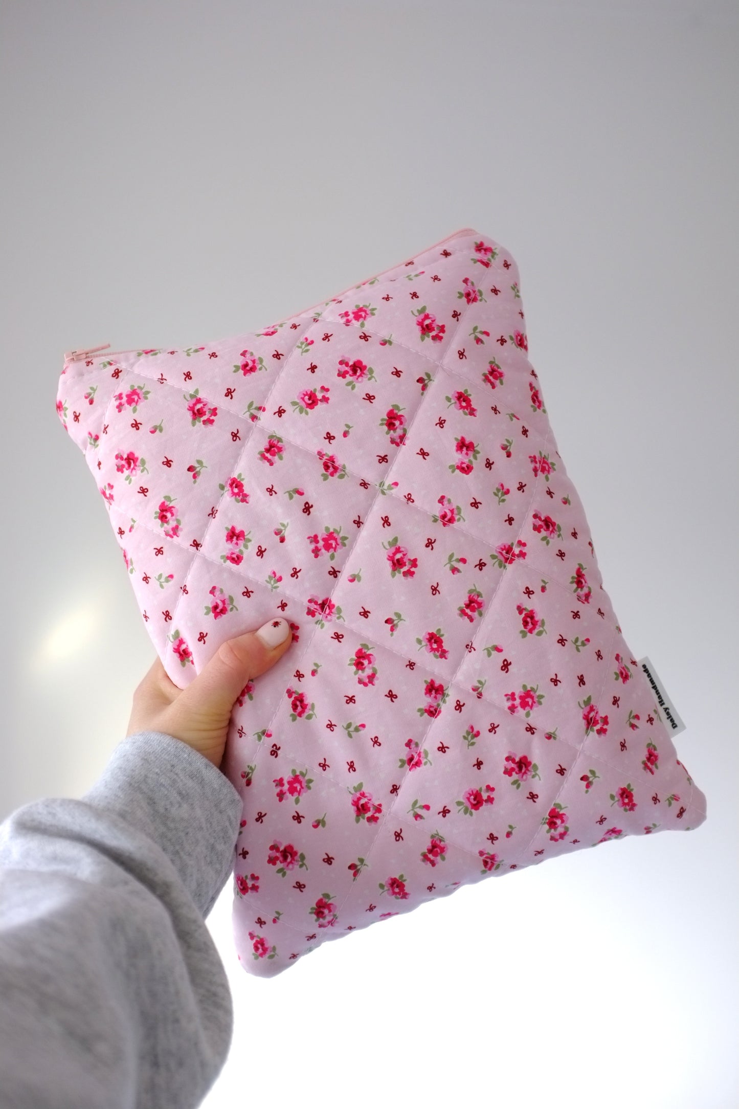 Pink bow rose book sleeve