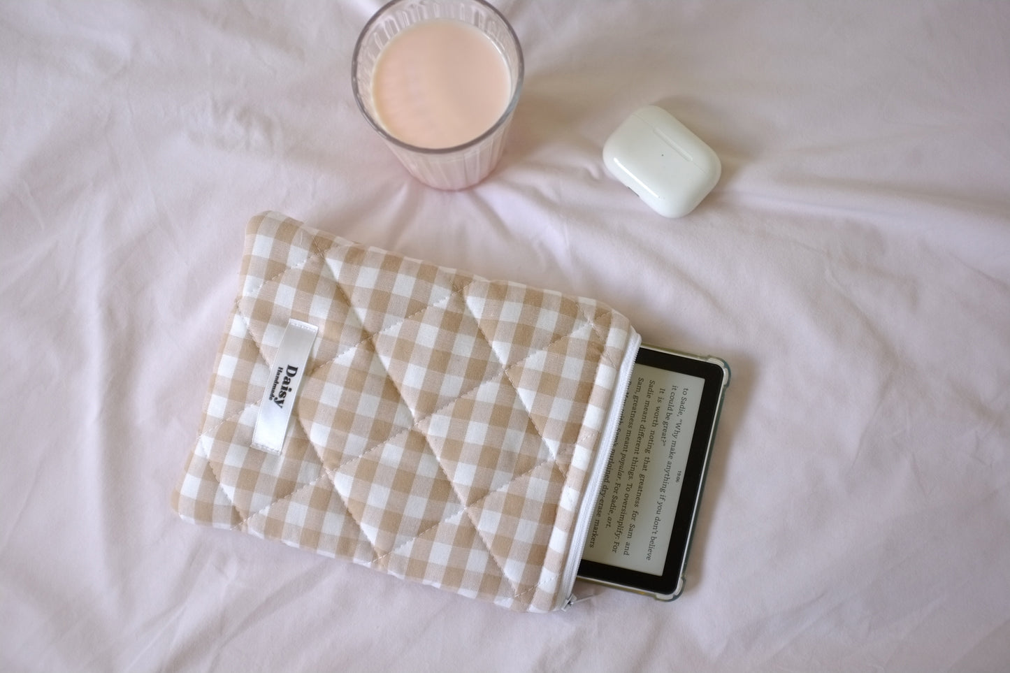Kindle sleeve beige gingham