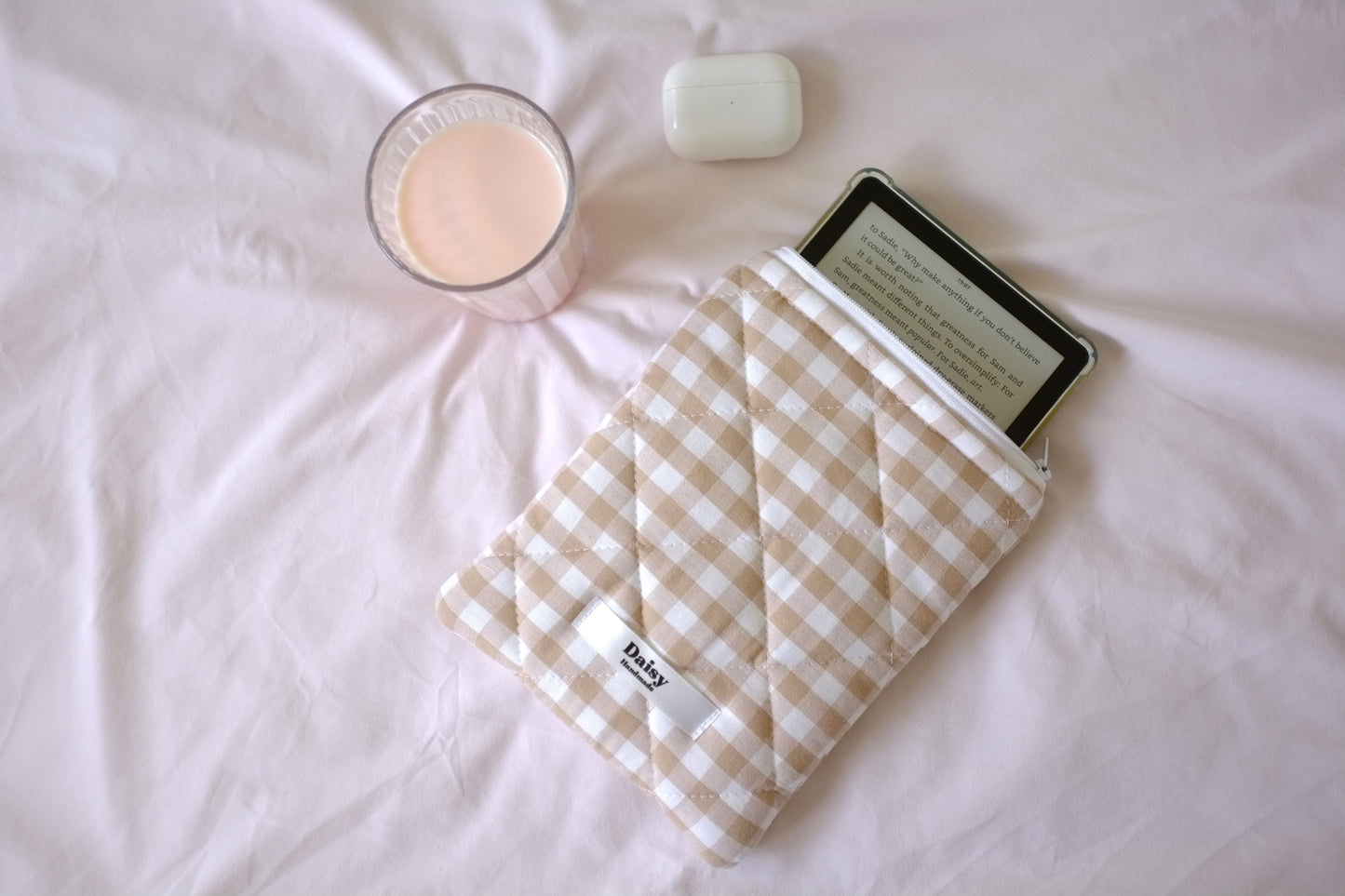Kindle sleeve beige gingham