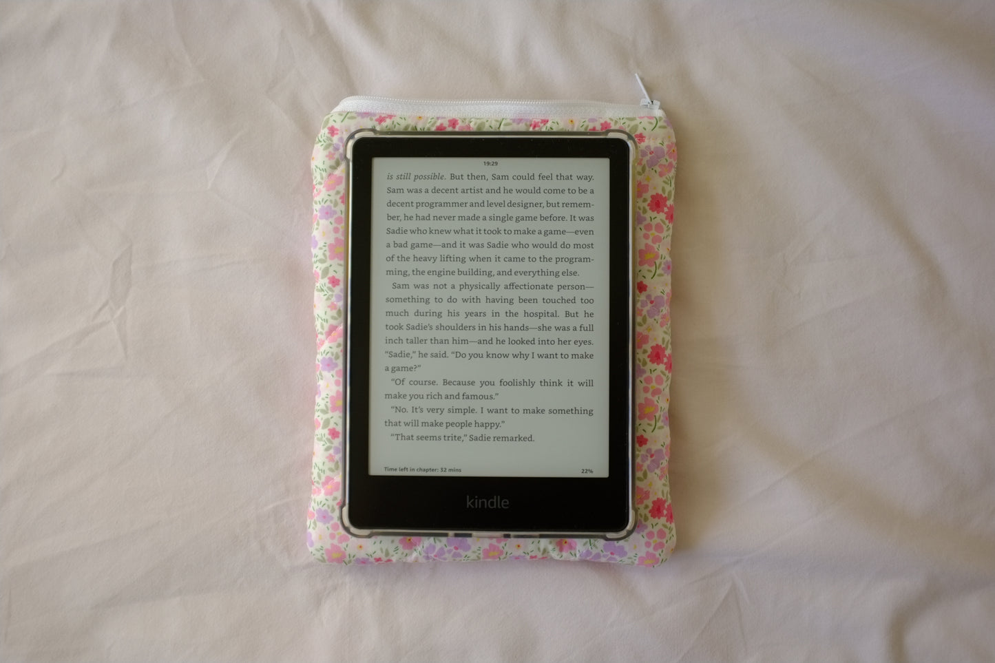 Kindle sleeve pink purple flowers