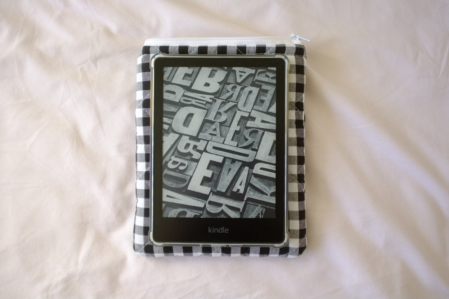 Kindle sleeve black gingham