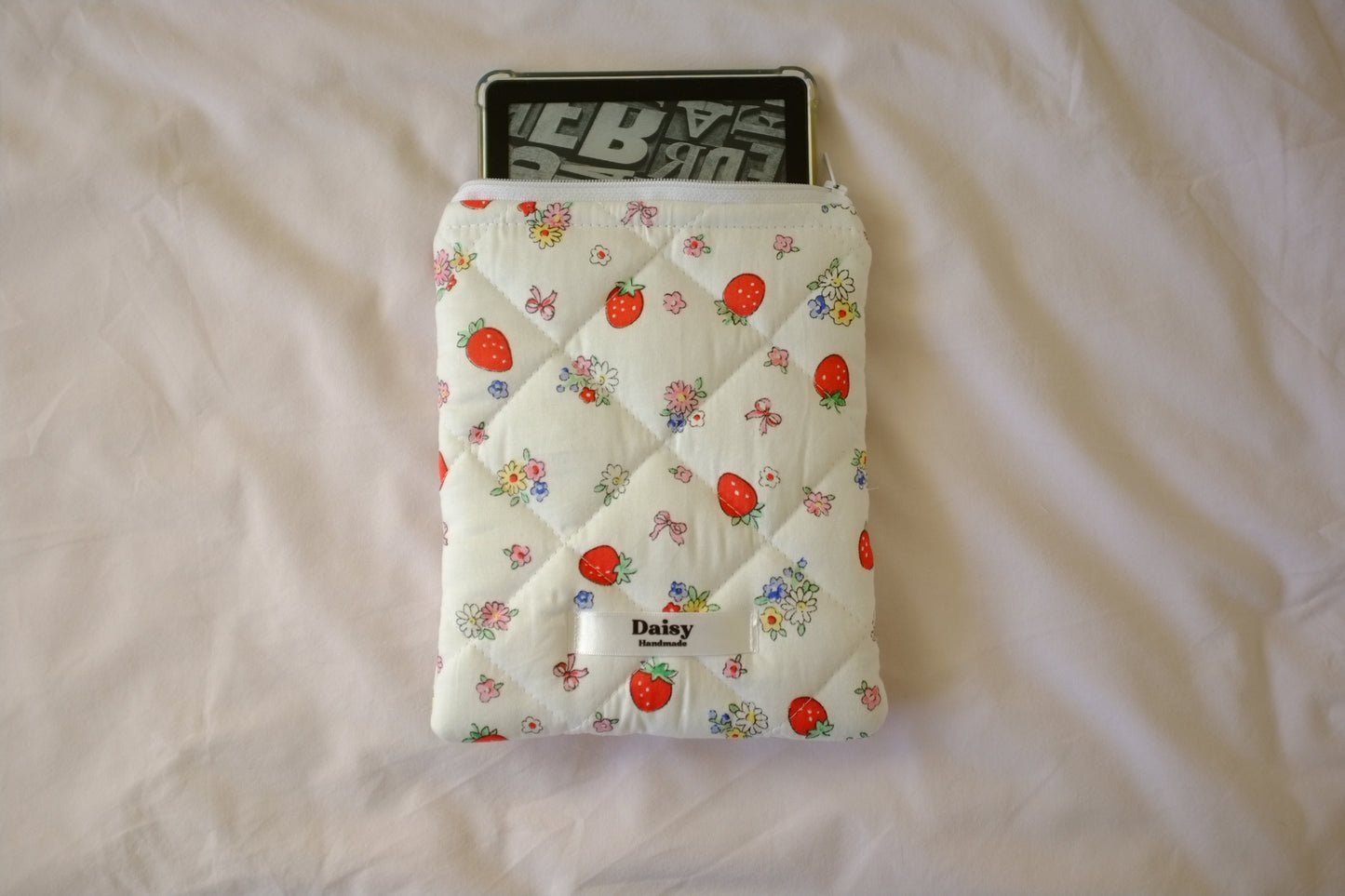 Kindle sleeve strawberry bow