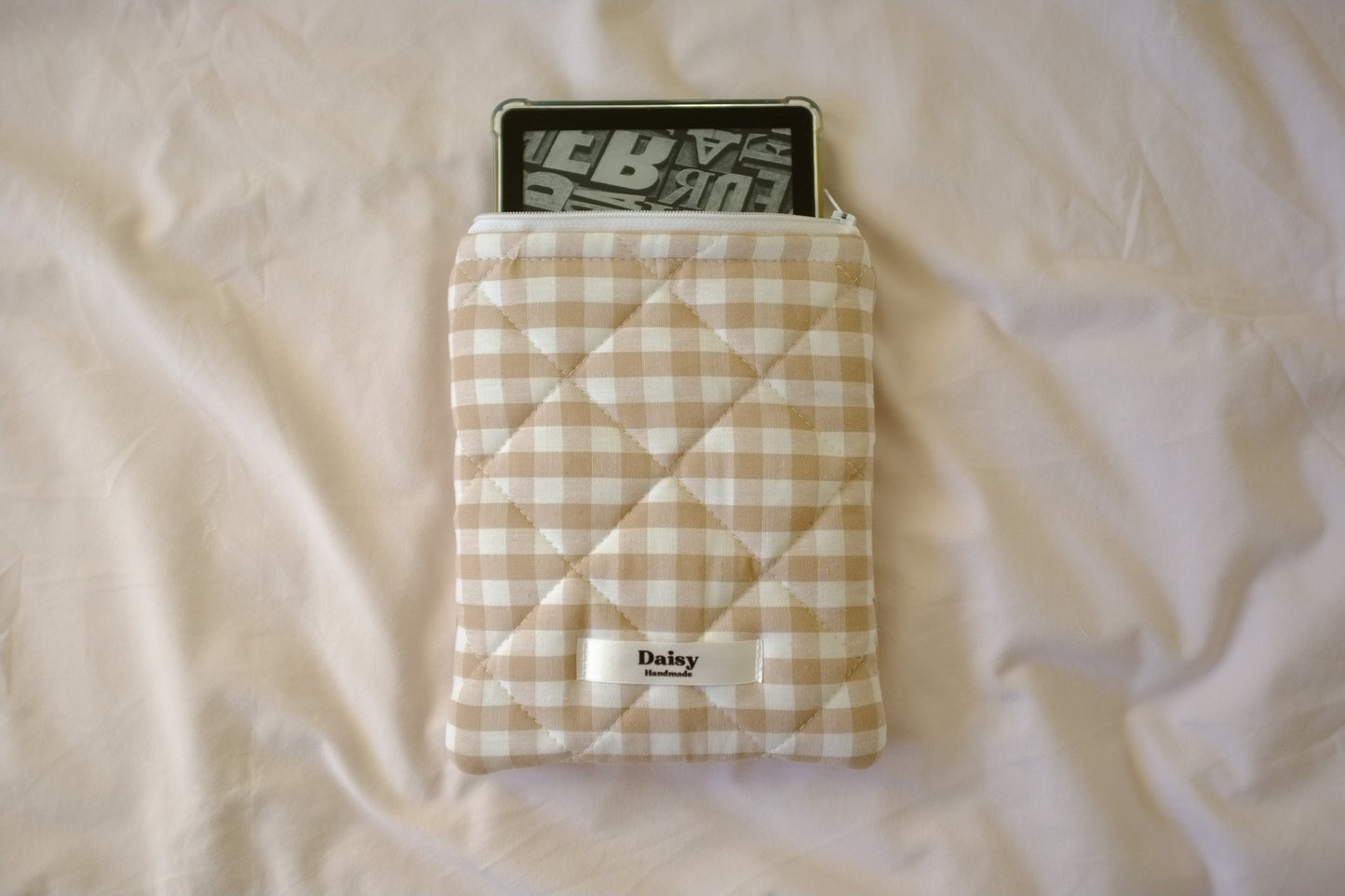 Kindle sleeve beige gingham