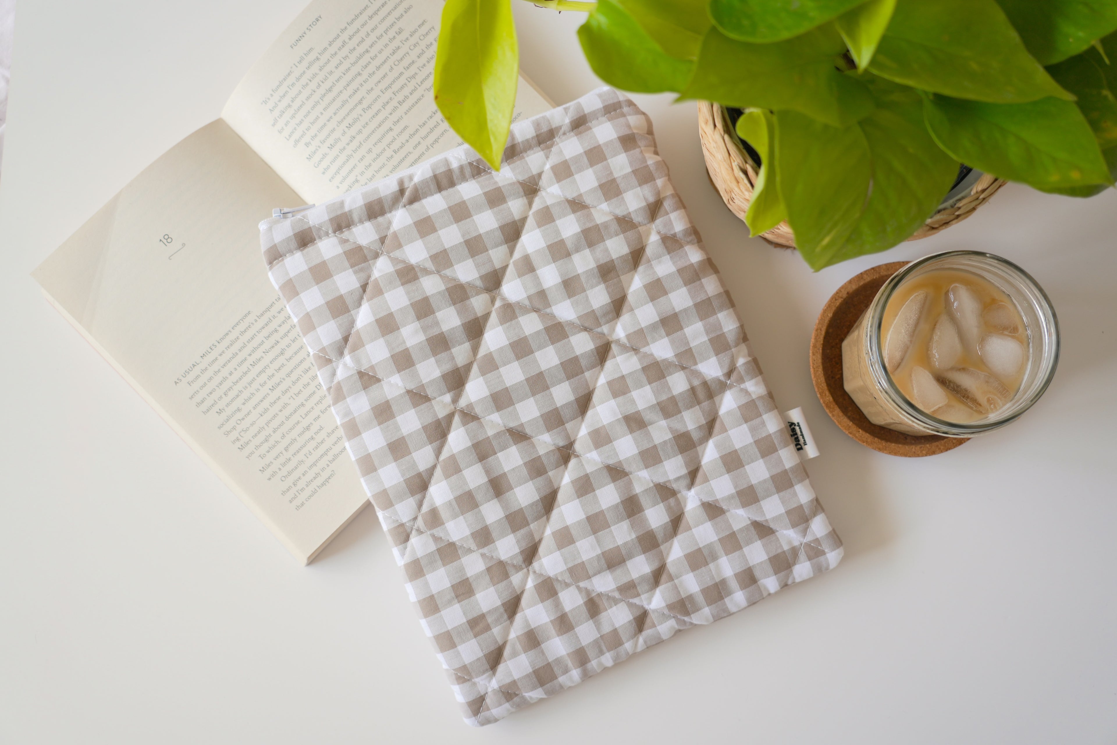 Quilted beige gingham book sleeve