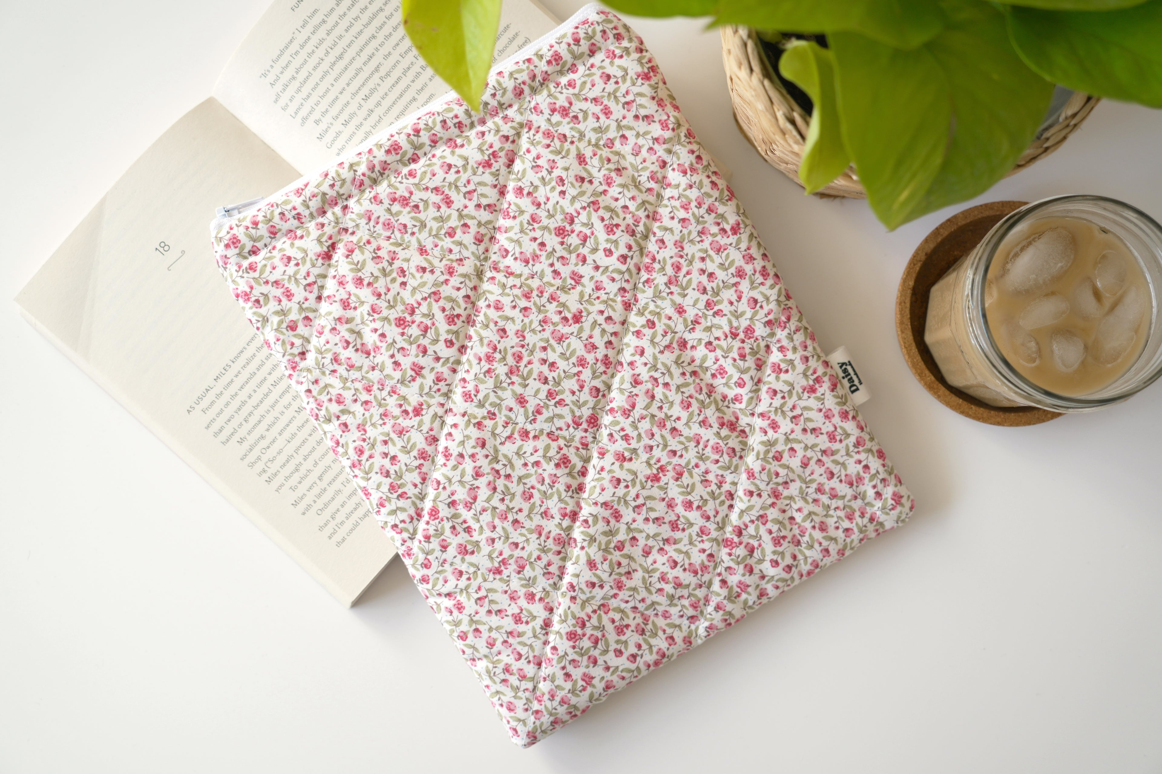 Quilted pink rose book sleeve