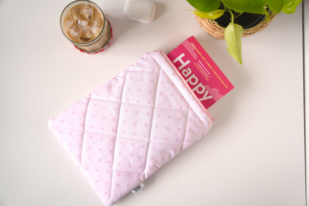 Quilted pink star book sleeve