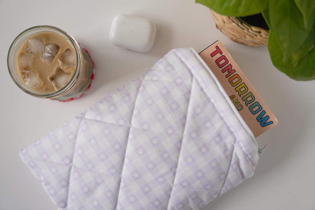 Quilted purple daisy gingham book sleeve