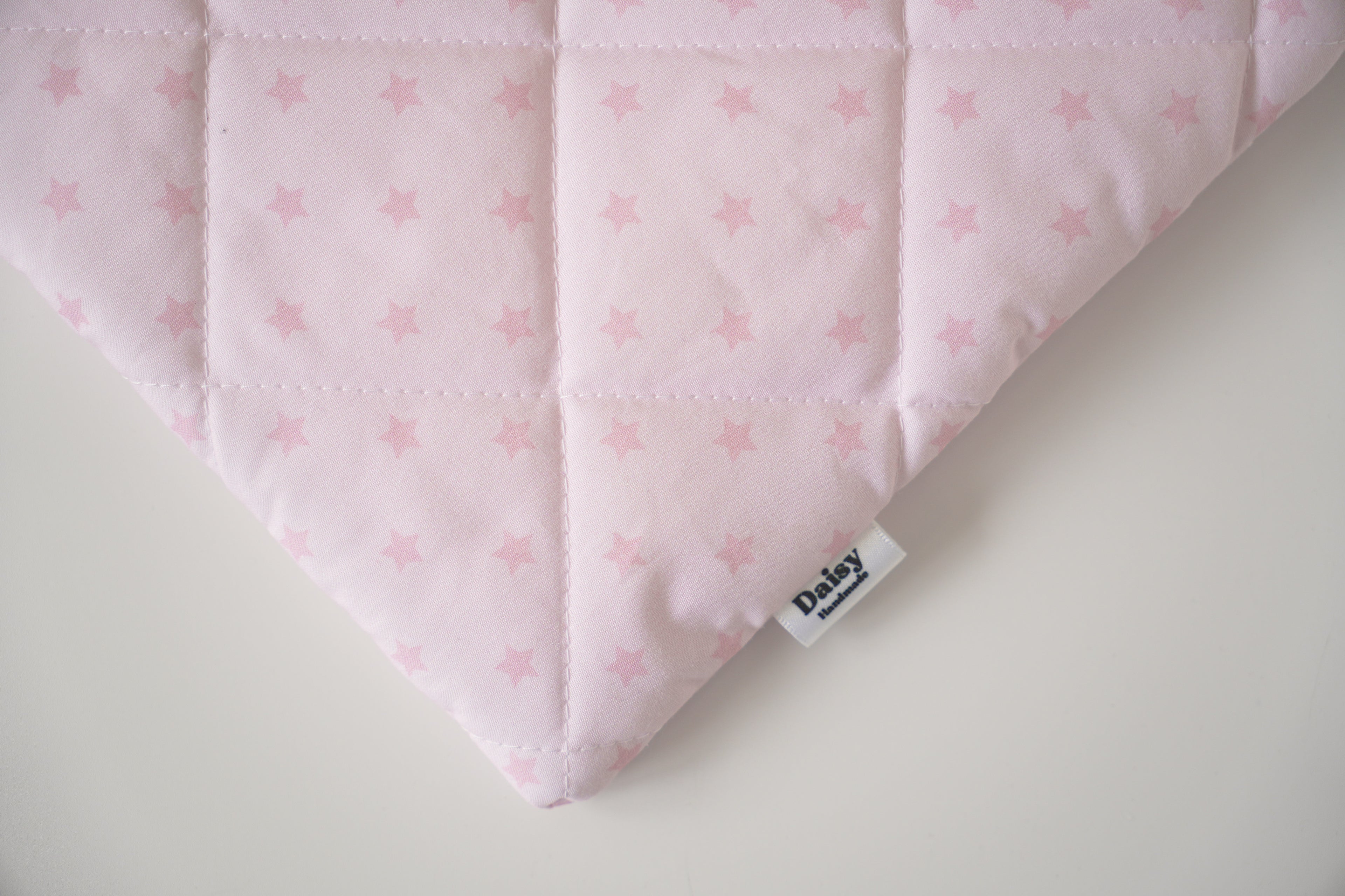 Quilted pink star book sleeve