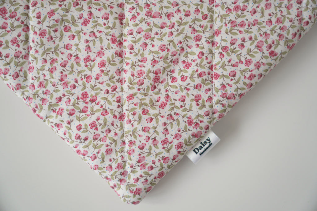 Quilted pink rose book sleeve