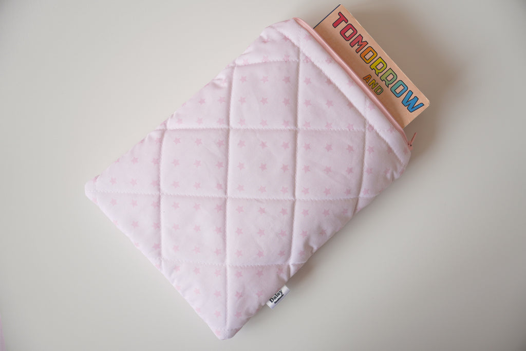 Quilted pink star book sleeve