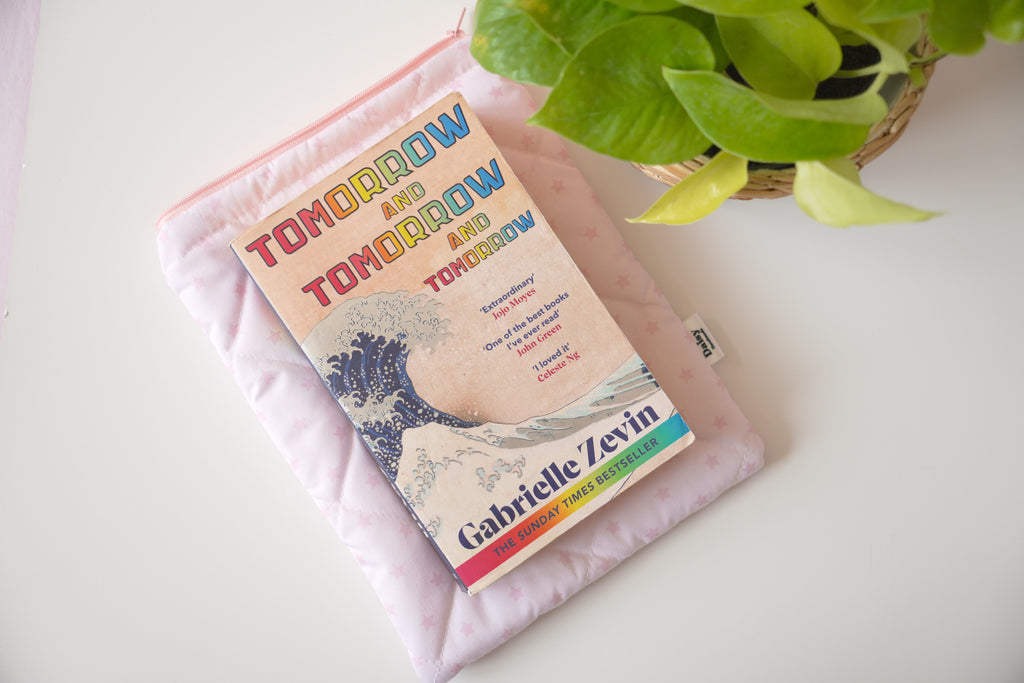 Quilted pink star book sleeve