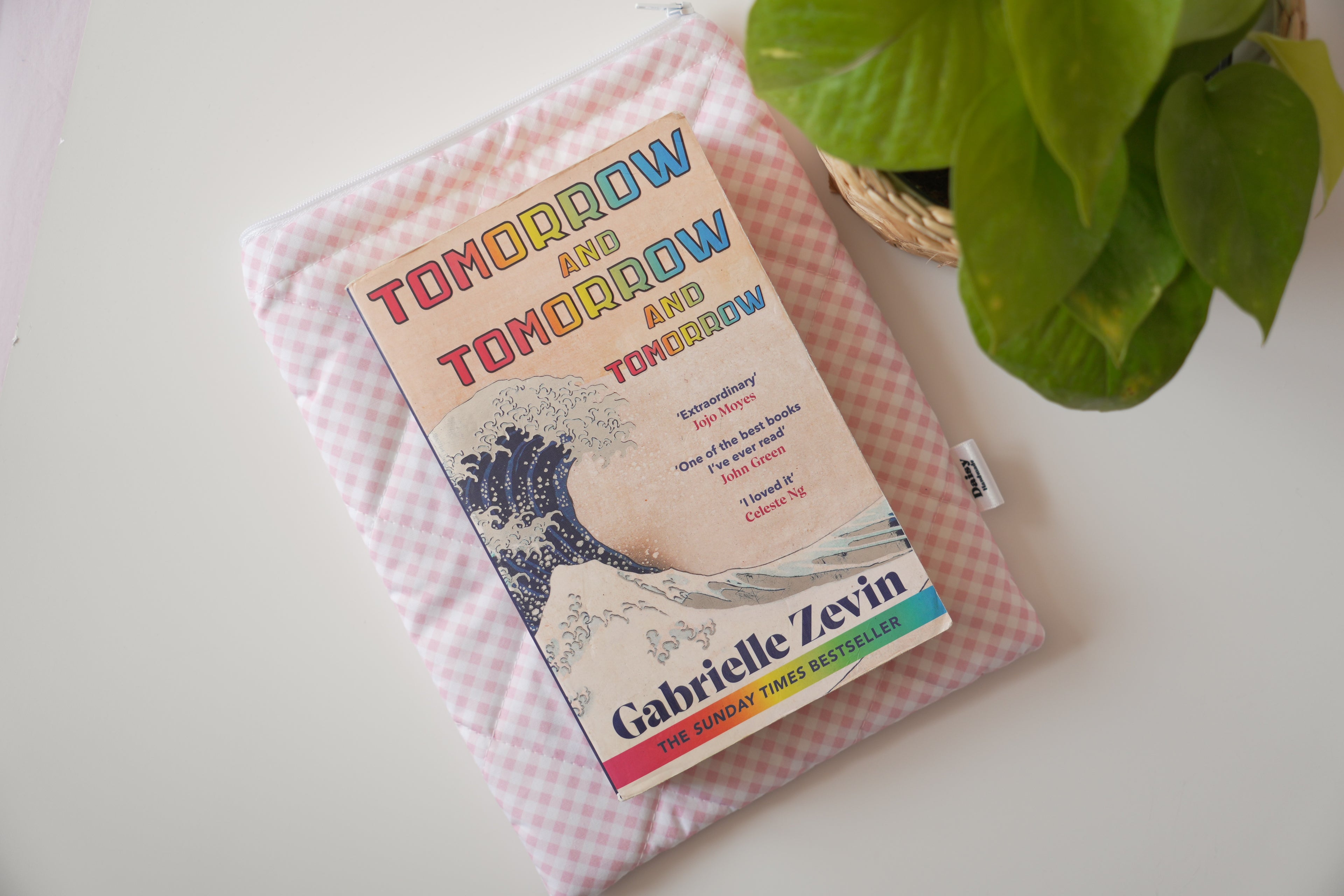 Quilted pink diagonal gingham book sleeve