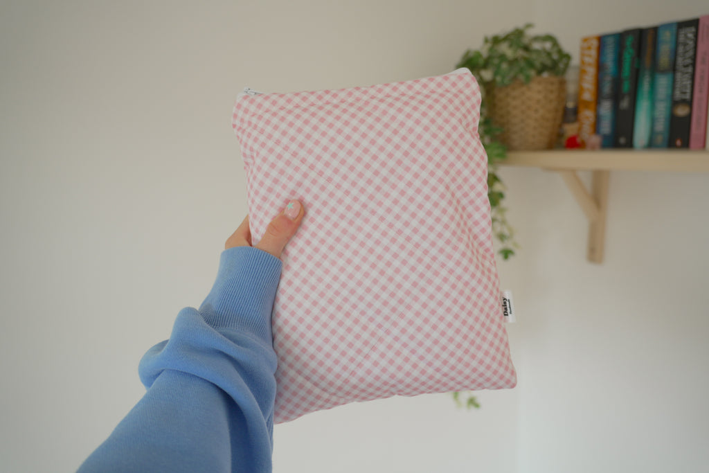 Quilted pink diagonal gingham book sleeve
