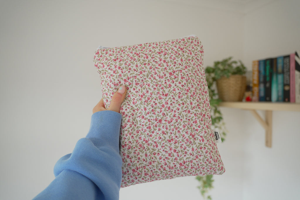 Quilted pink rose book sleeve