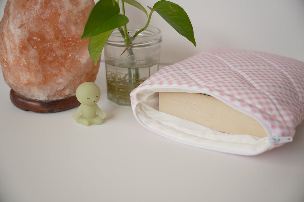 Quilted pink diagonal gingham book sleeve