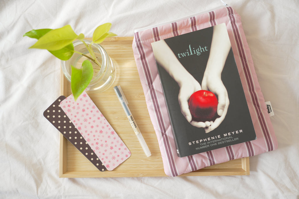 Quilted pink and maroon stripe book sleeve