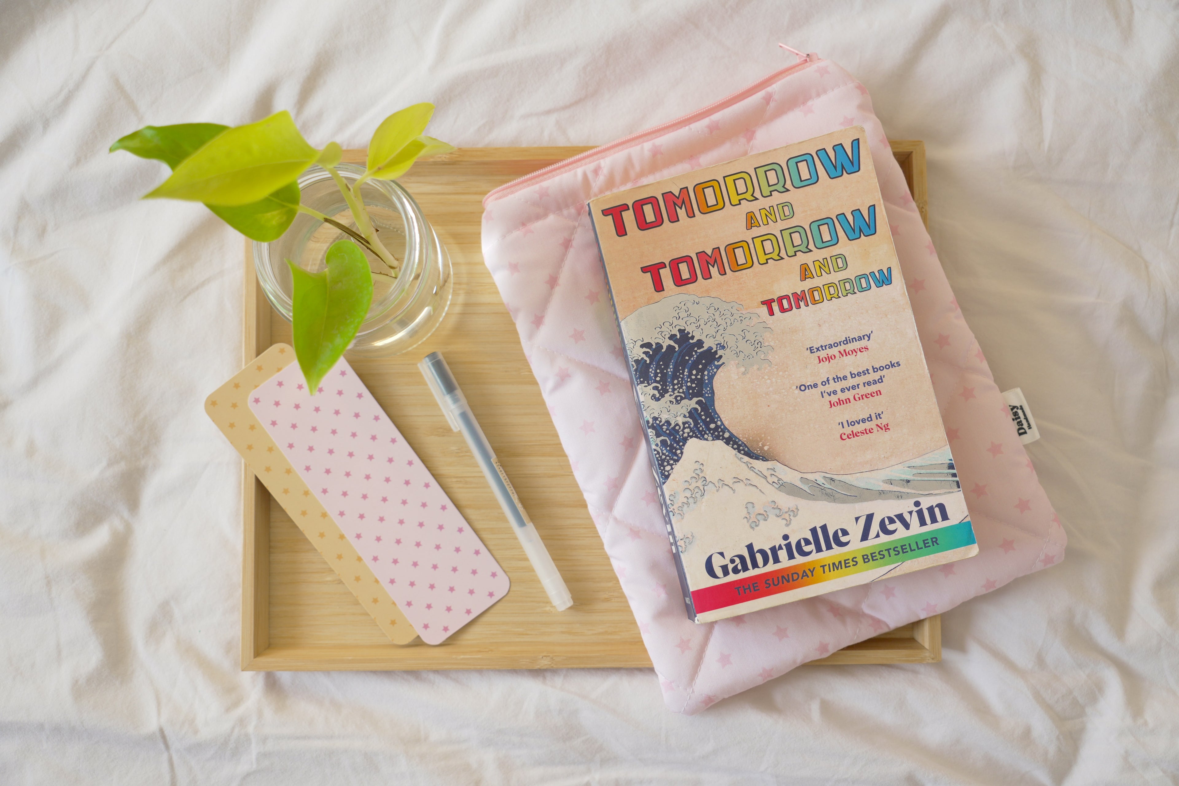 Quilted pink star book sleeve
