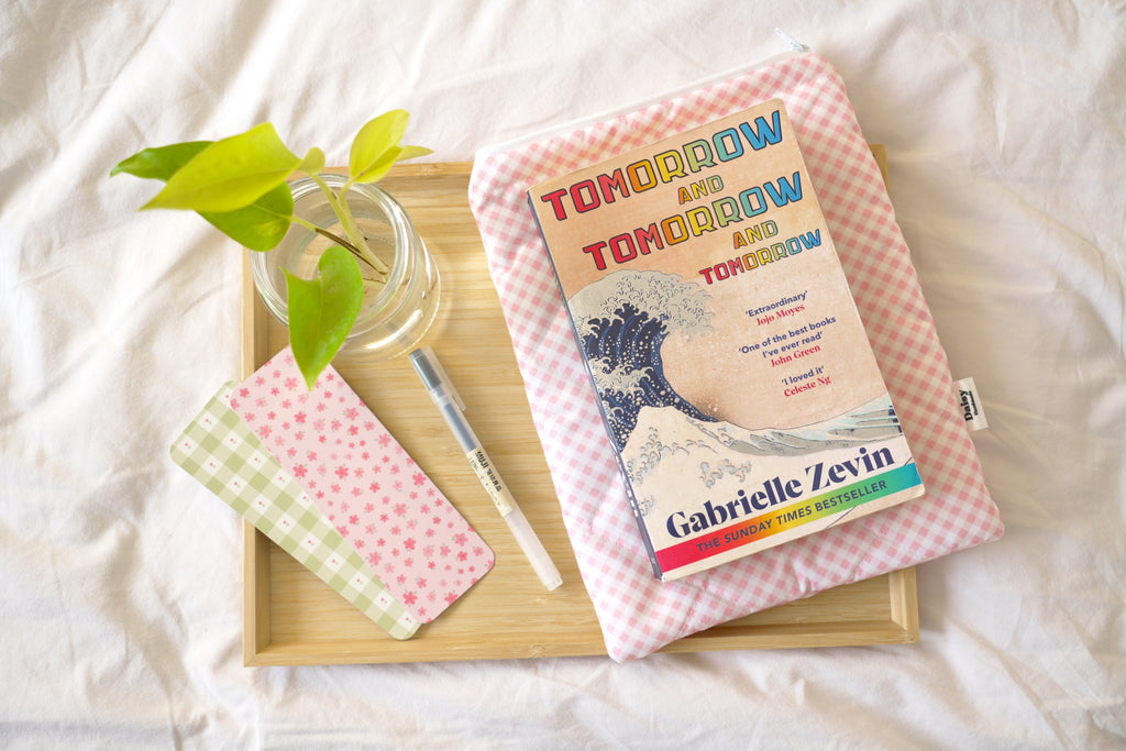 Quilted pink diagonal gingham book sleeve