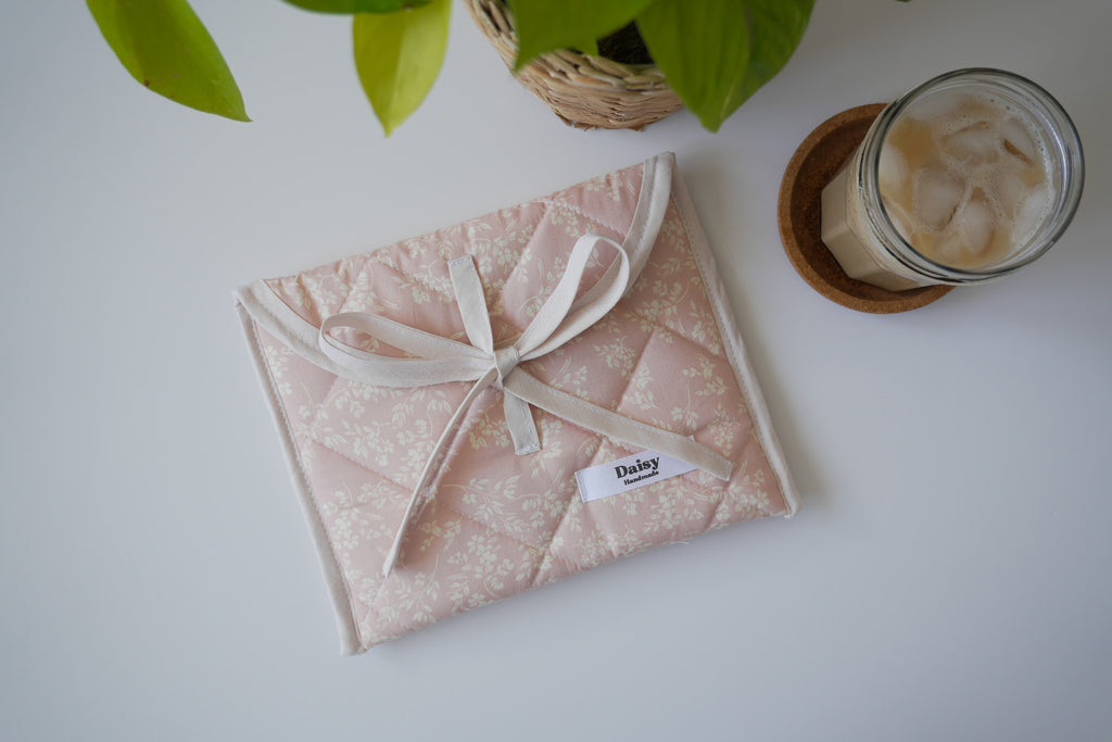 Quilted bow closure kindle sleeve in vintage pink floral