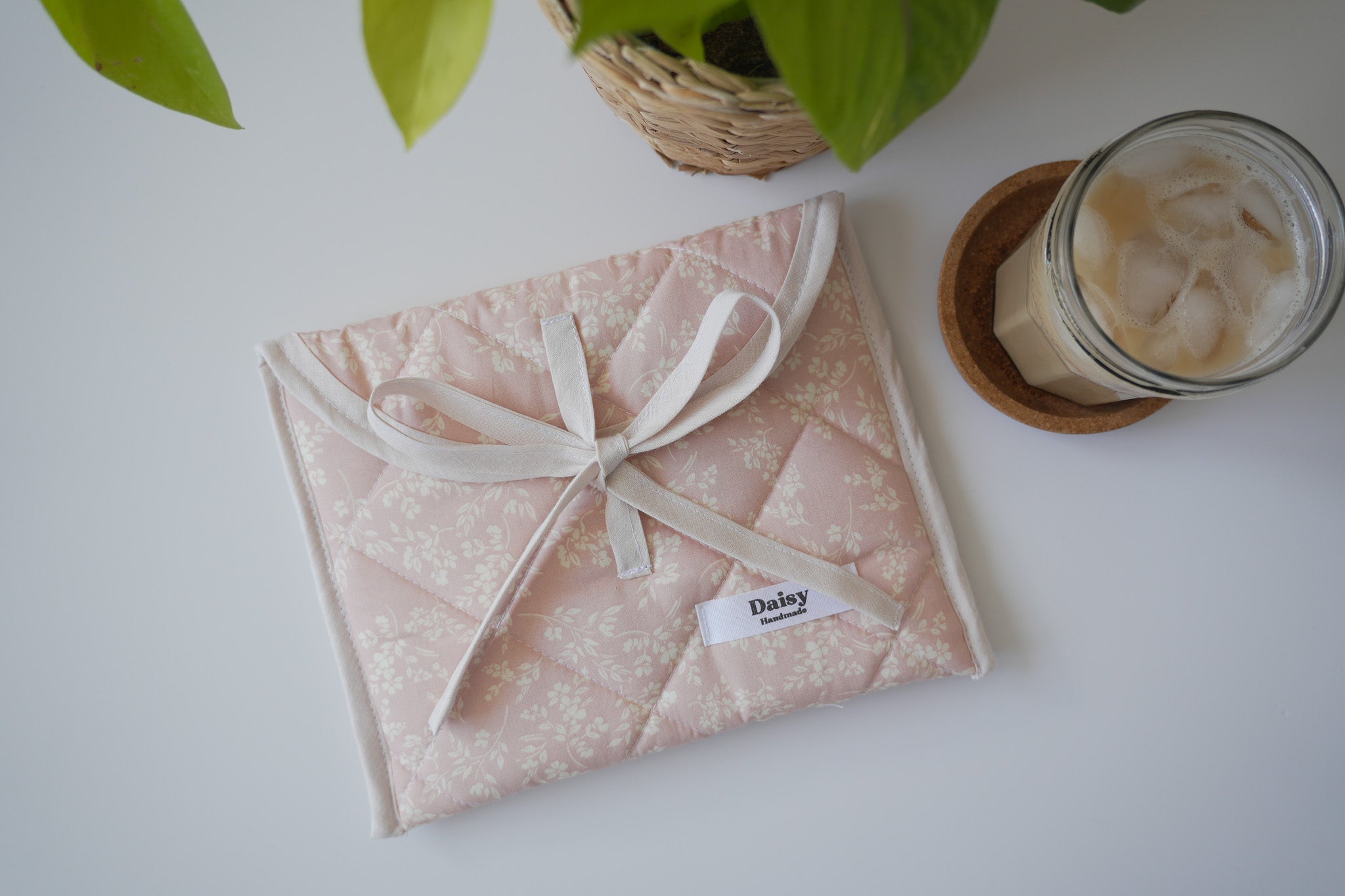Quilted bow closure kindle sleeve in vintage pink floral