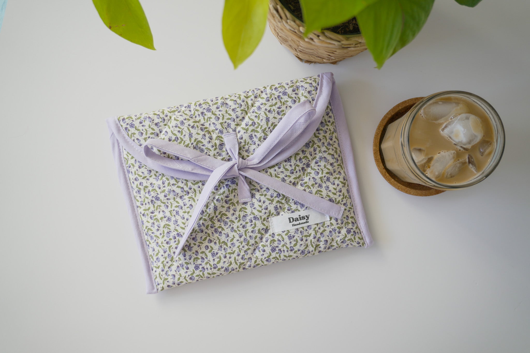 Quilted bow closure kindle sleeve purple rose buds