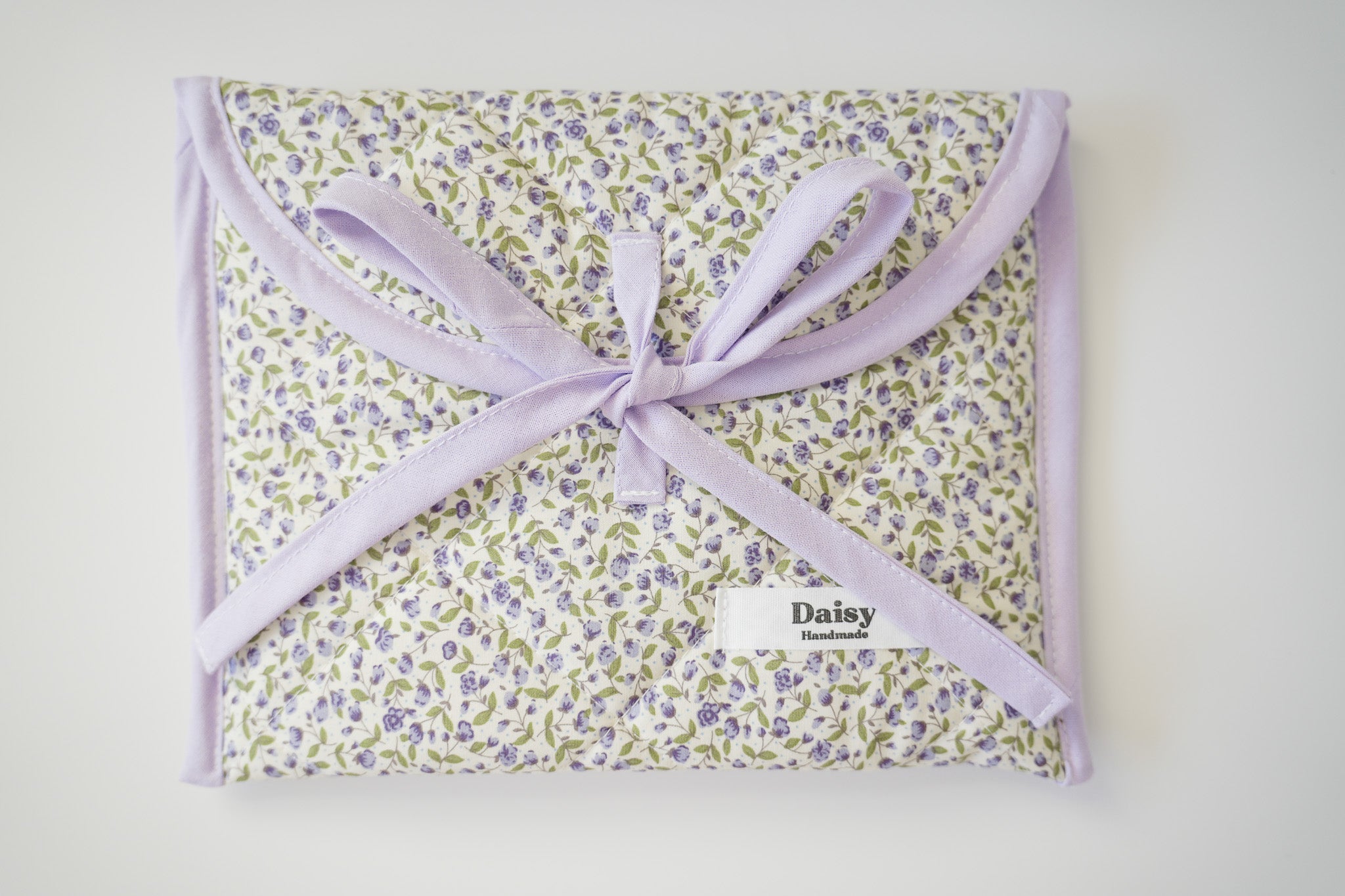 Quilted bow closure kindle sleeve purple rose buds