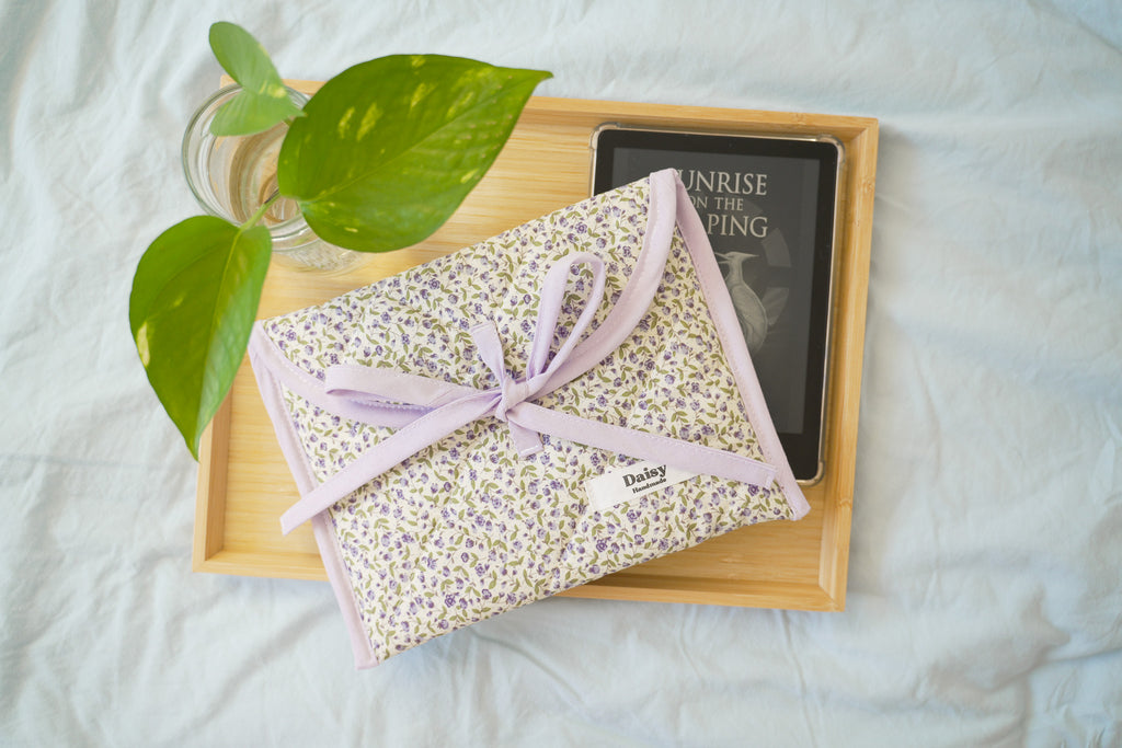 Quilted bow closure kindle sleeve purple rose buds