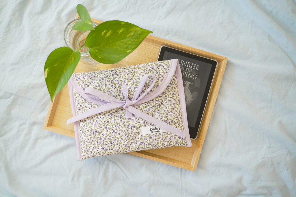 Quilted bow closure kindle sleeve purple rose buds