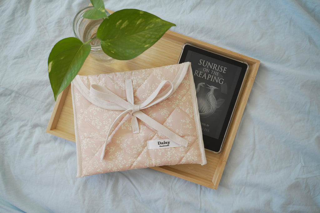 Quilted bow closure kindle sleeve in vintage pink floral