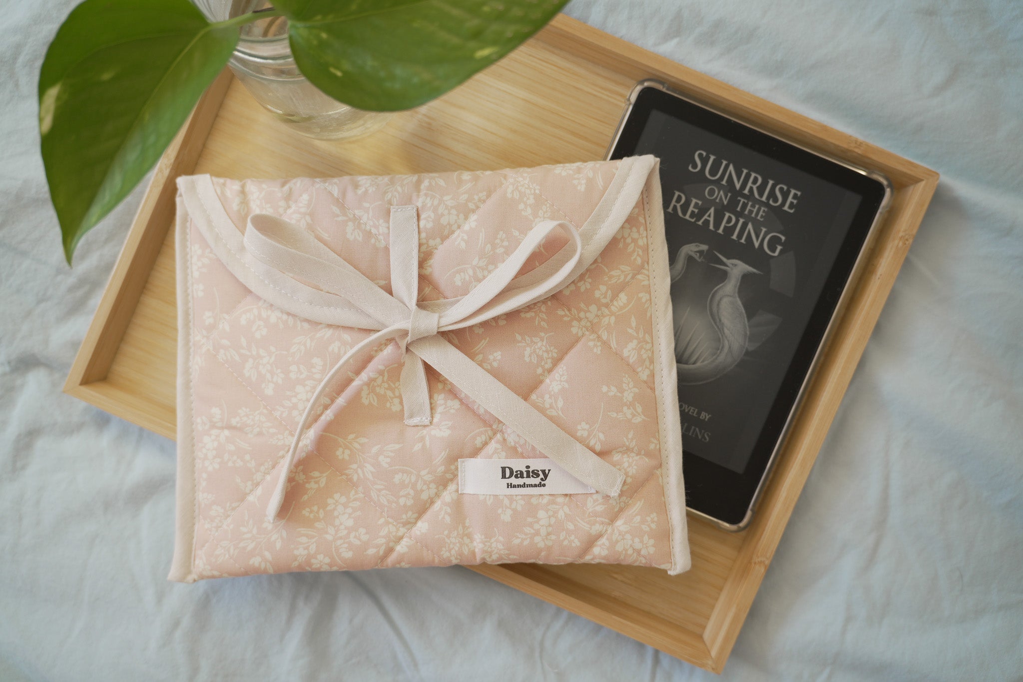 Quilted bow closure kindle sleeve in vintage pink floral