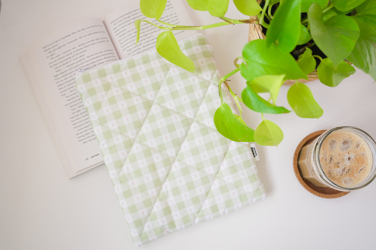 Quilted green gingham with tulips book sleeve