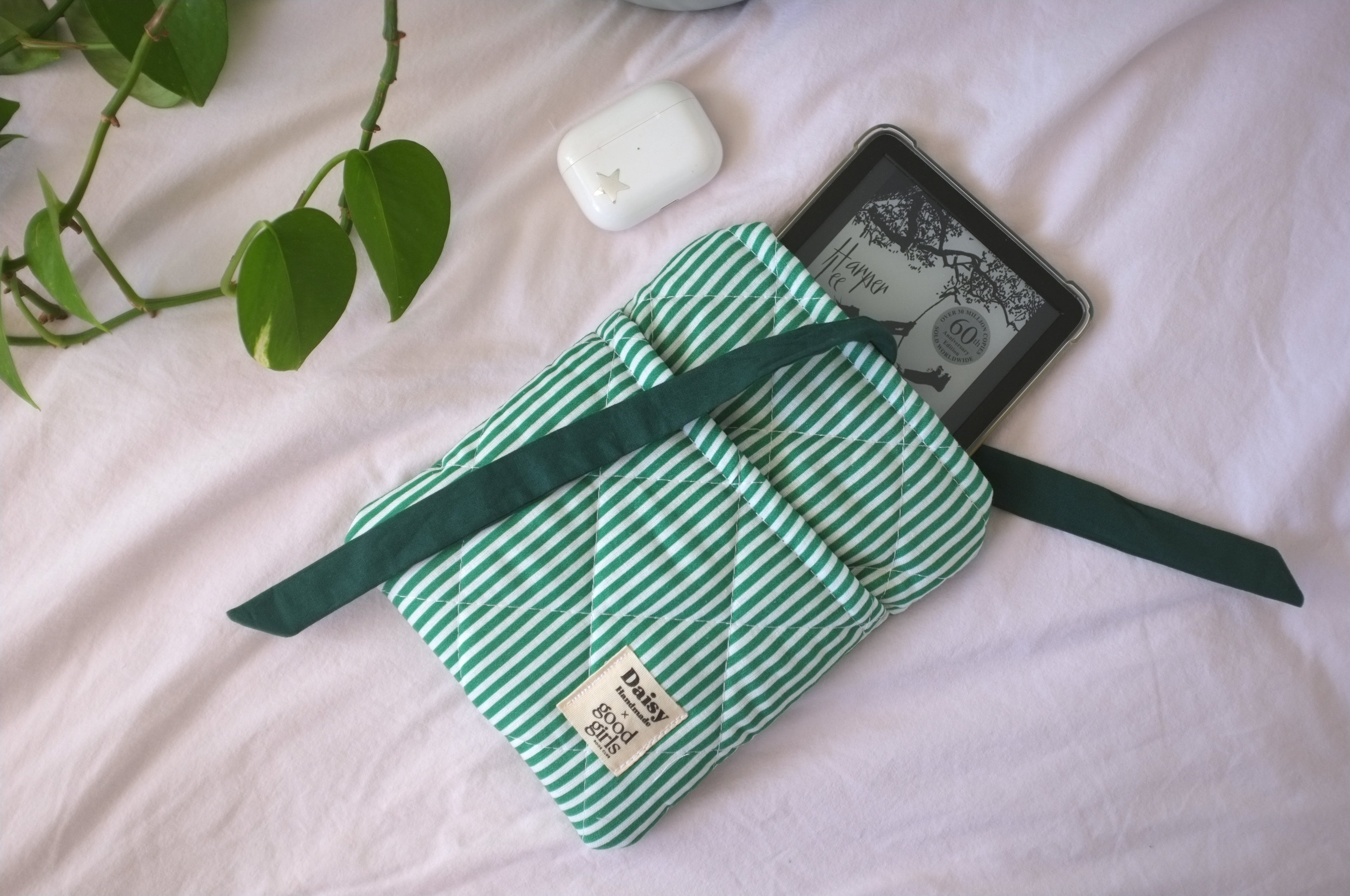 Green and White Striped eReader Case with Green Bow Closure
