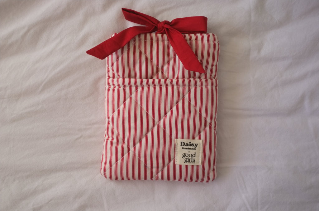Red and White Striped eReader Case with Red Bow Closure