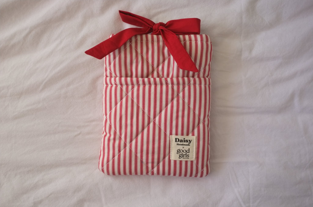 Red and White Striped eReader Case with Red Bow Closure