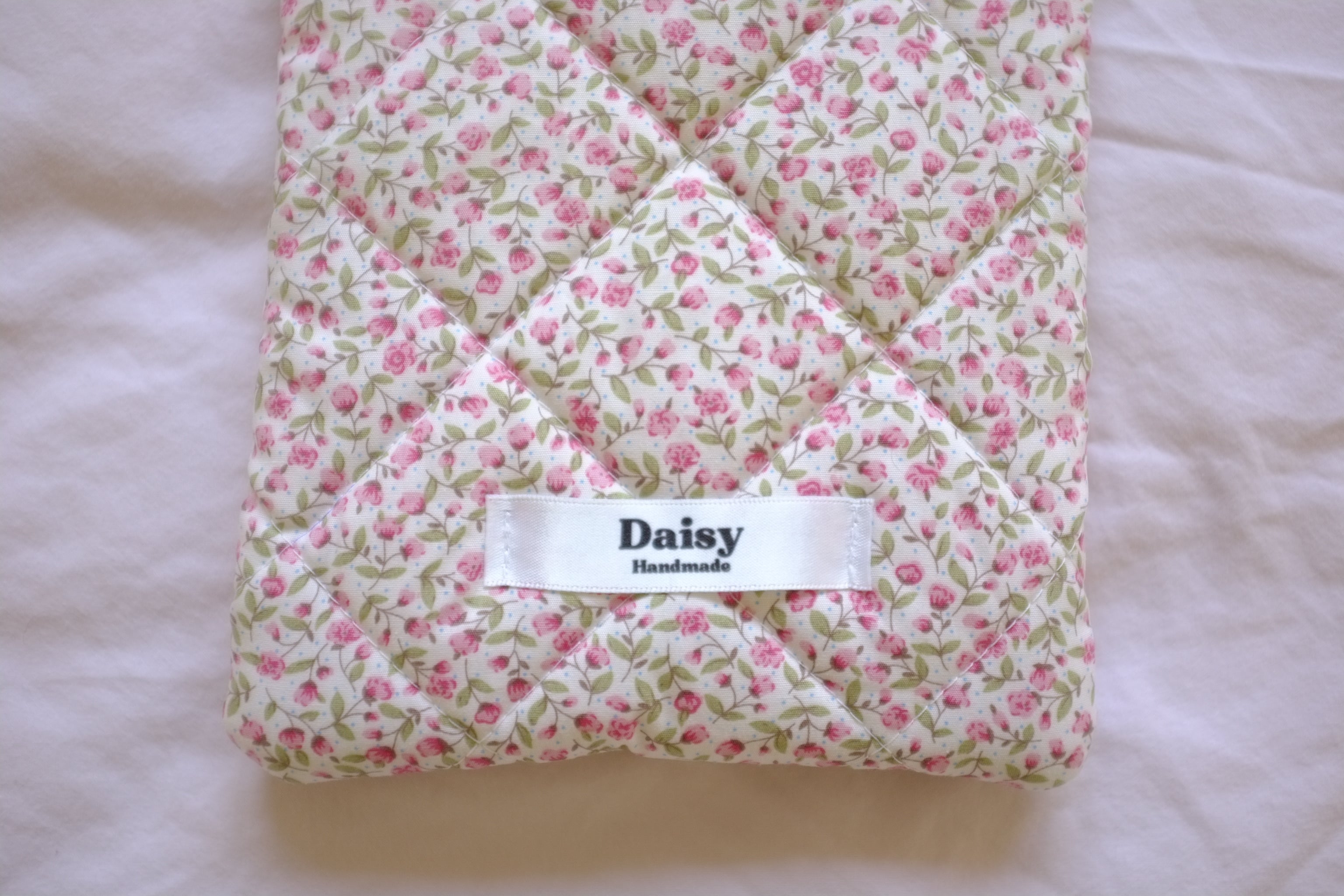 Kindle sleeve pink rose buds