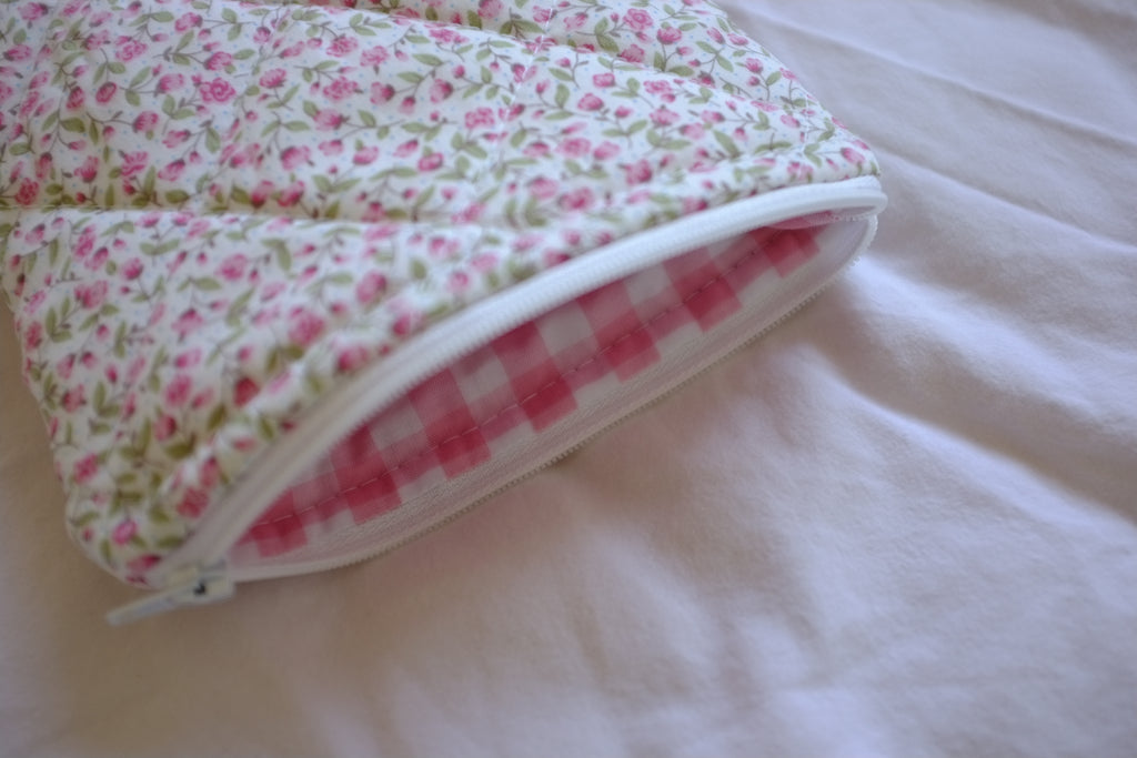 Kindle sleeve pink rose buds