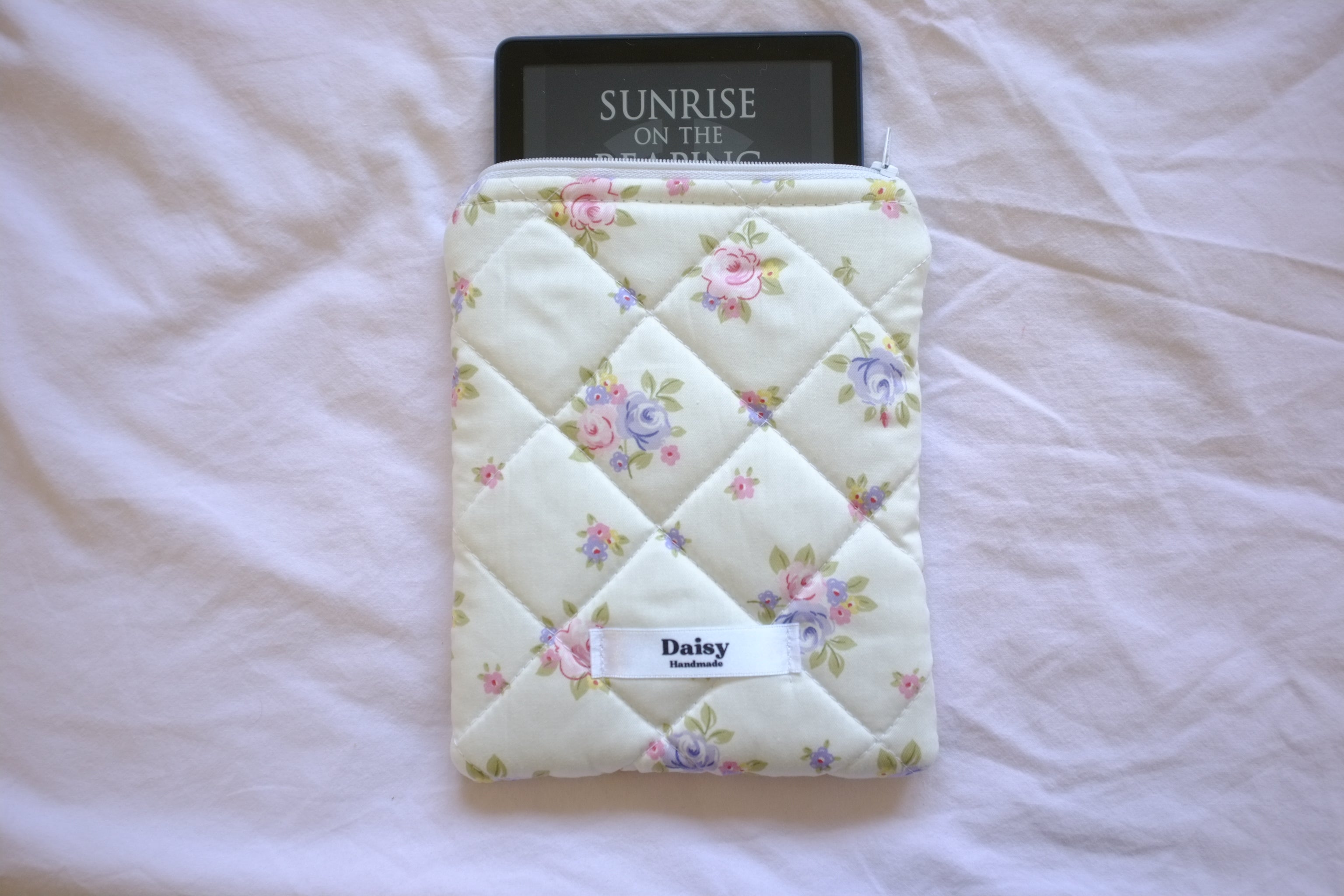 Quilted Kindle sleeve white pink purple rose