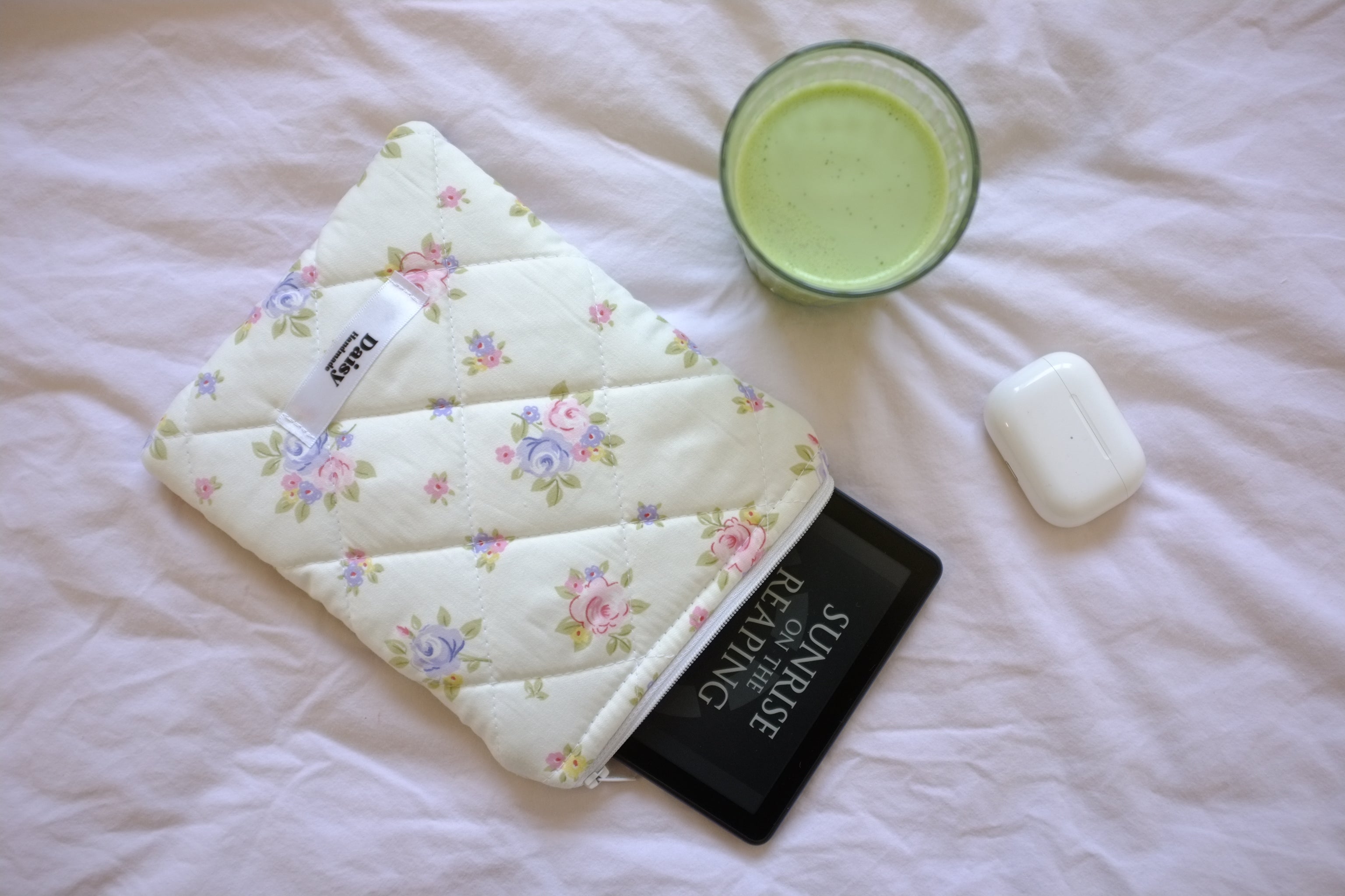 Quilted Kindle sleeve white pink purple rose