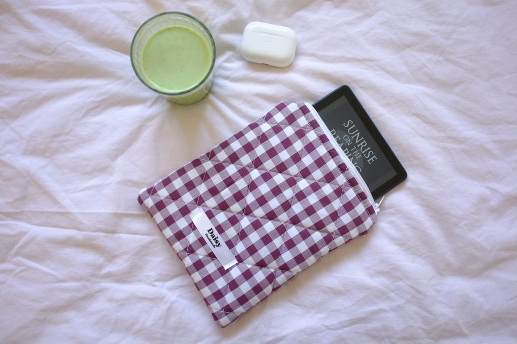 Kindle sleeve plum gingham