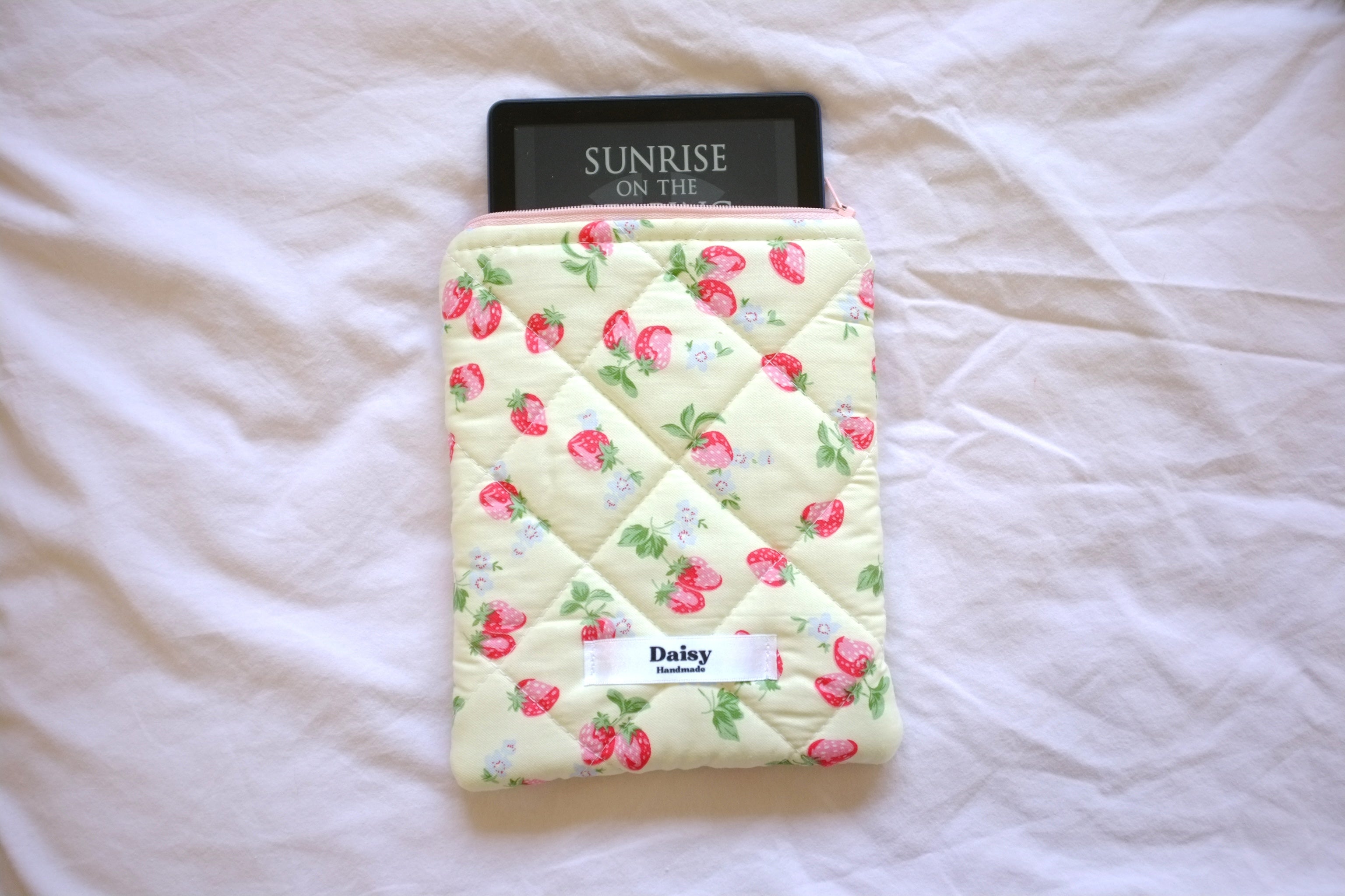 Quilted Kindle sleeve yellow summer strawberry