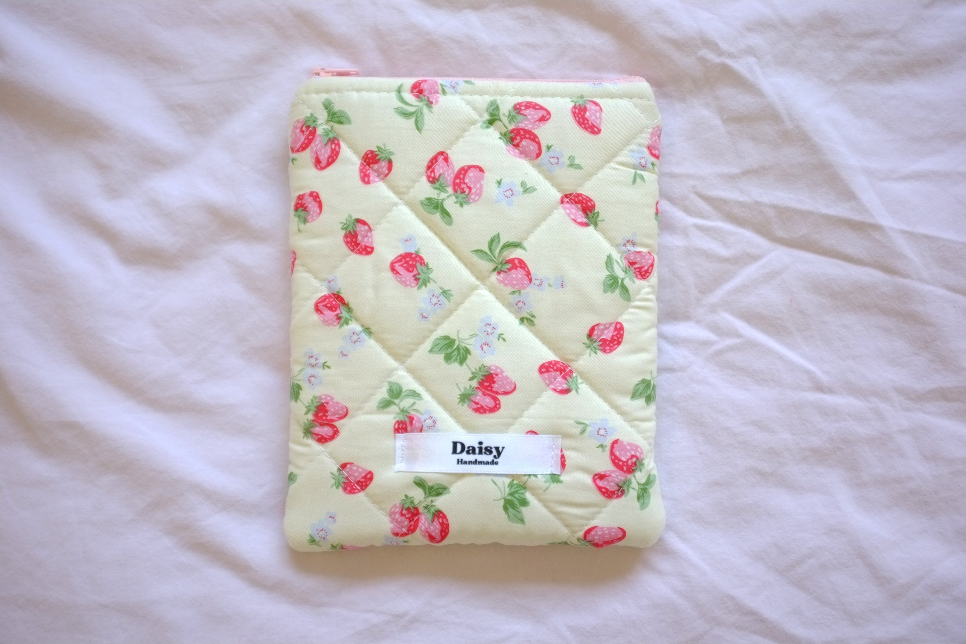 Quilted Kindle sleeve yellow summer strawberry