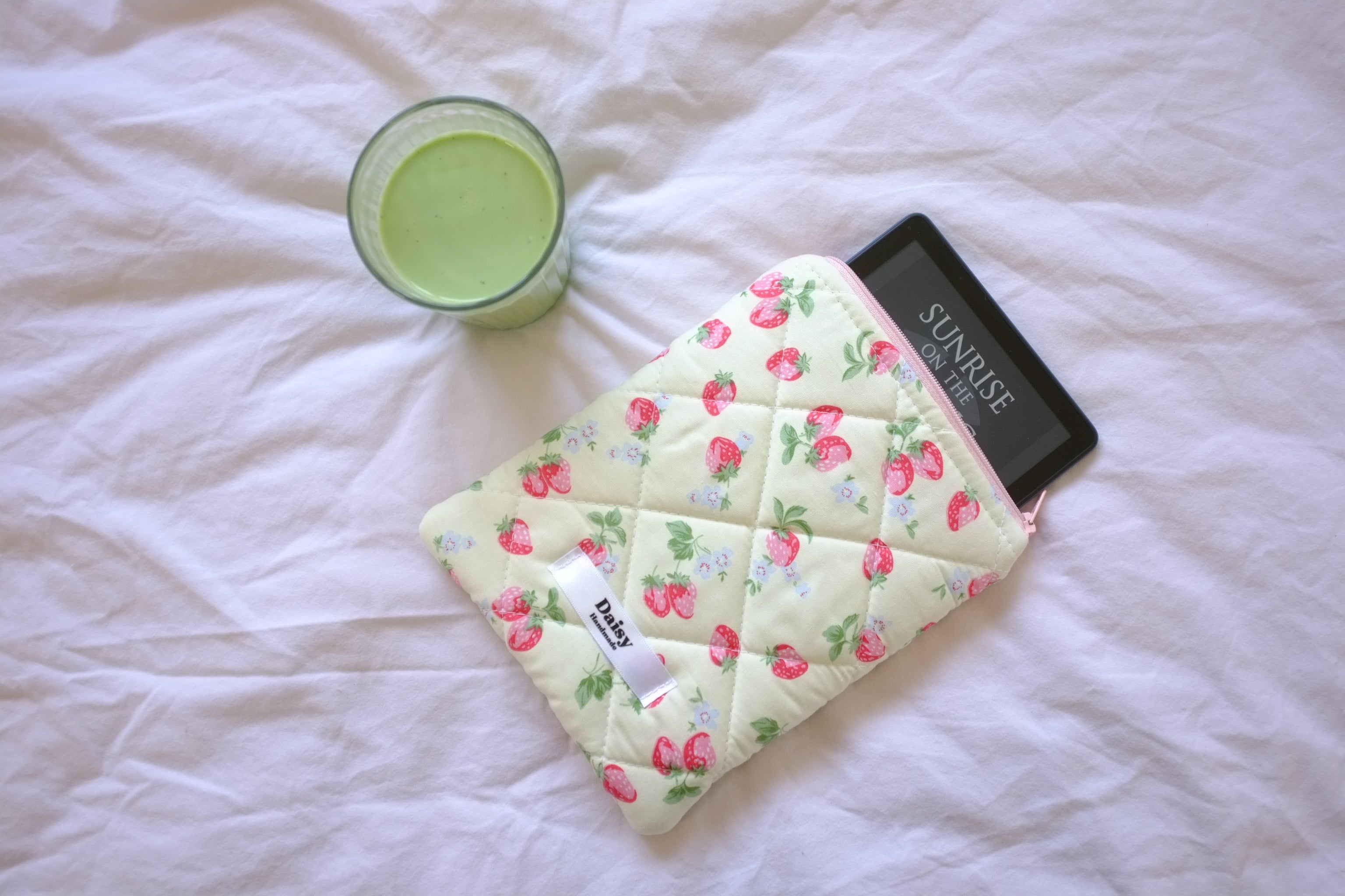 Quilted Kindle sleeve yellow summer strawberry