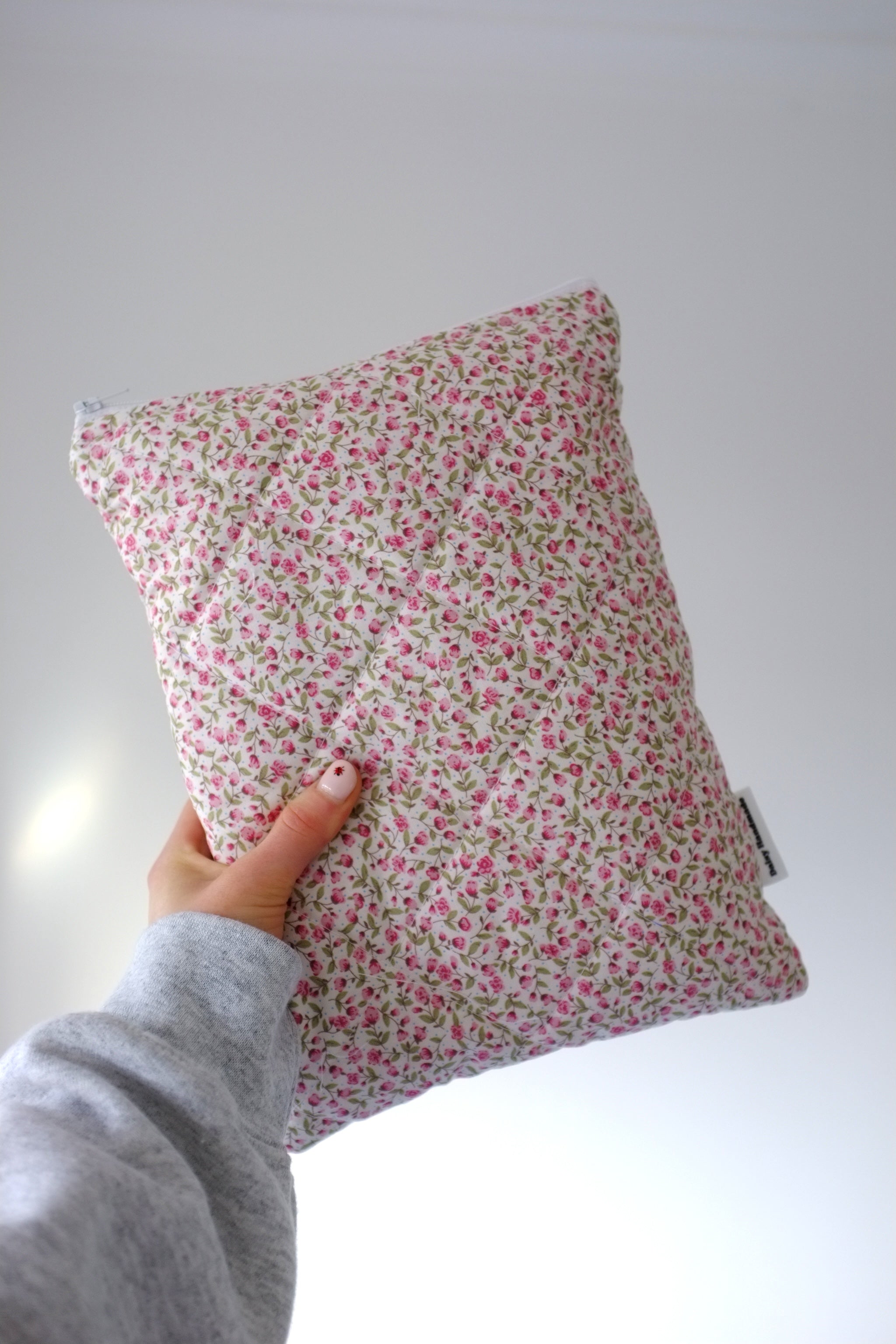 Quilted Pink rose book sleeve