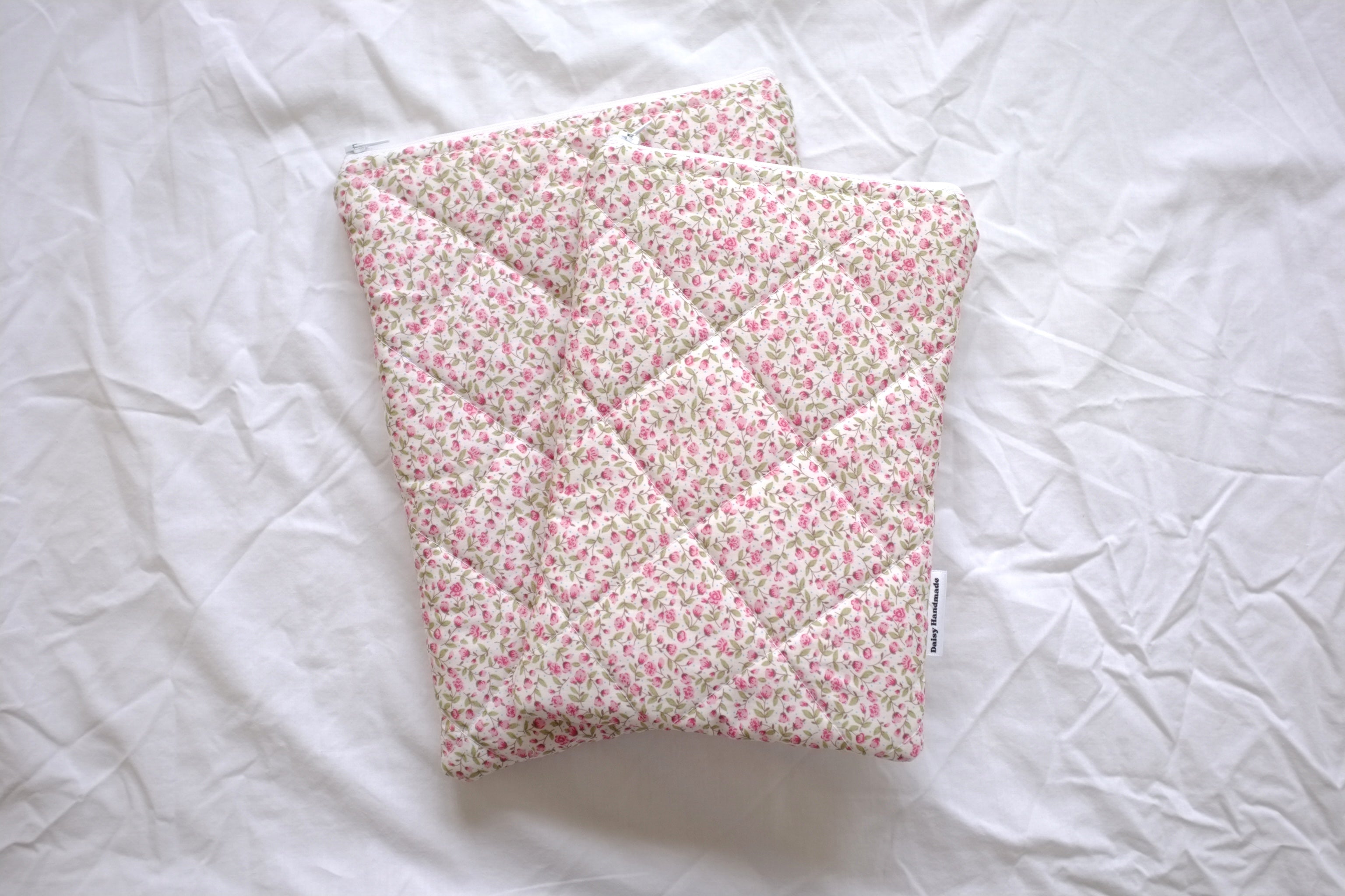Quilted Pink rose book sleeve