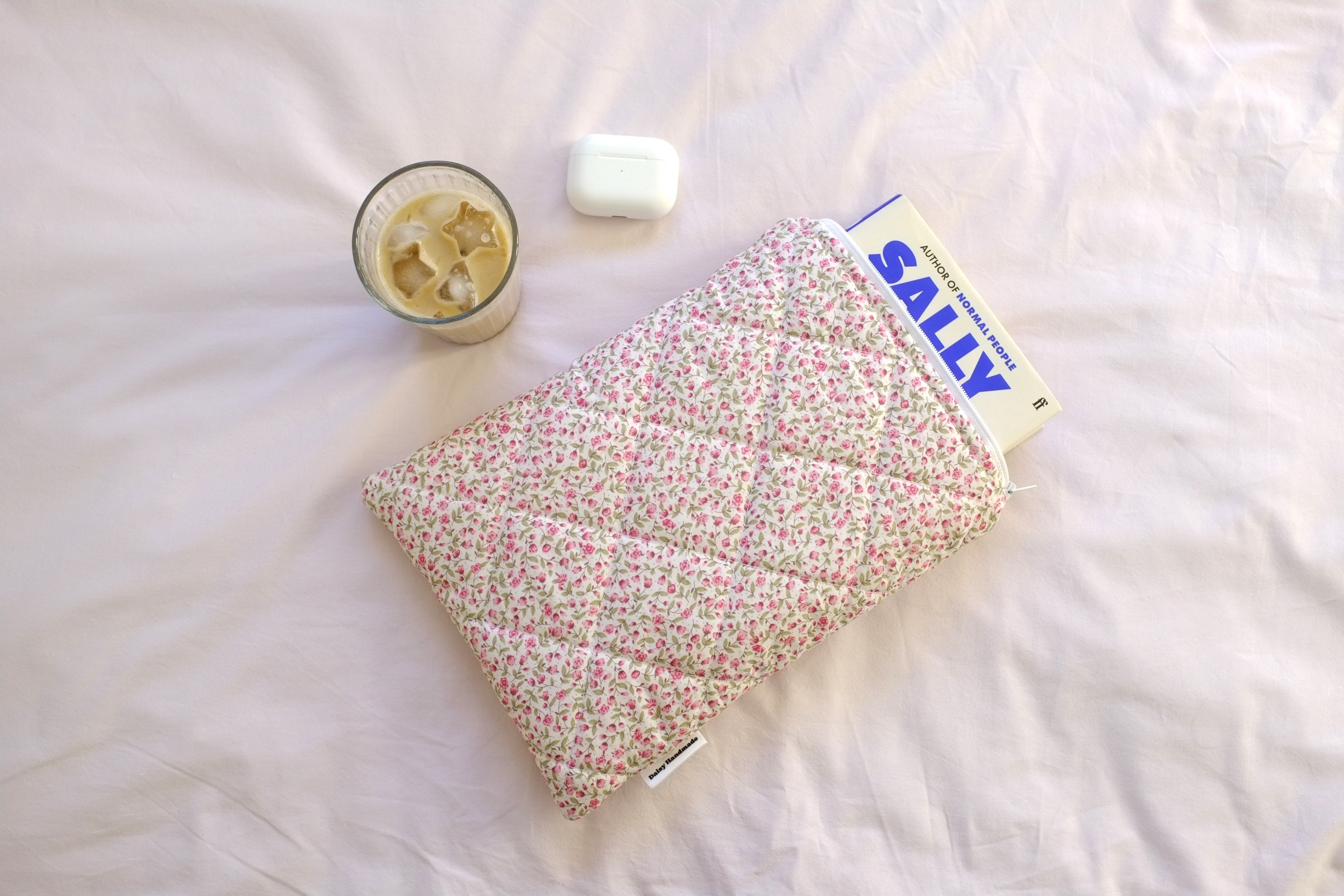 Quilted Pink rose book sleeve