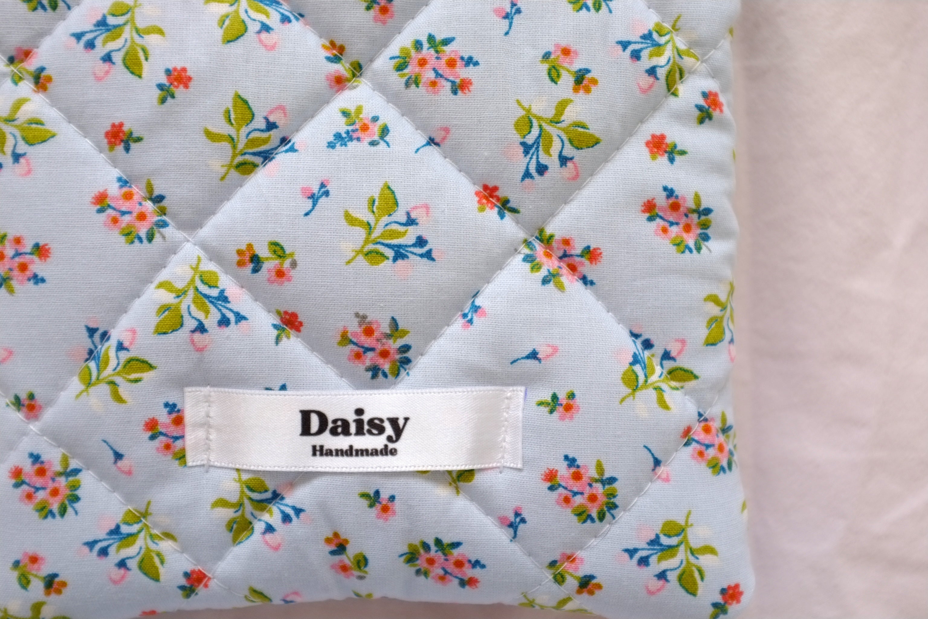 Quilted Kindle sleeve blue spring floral