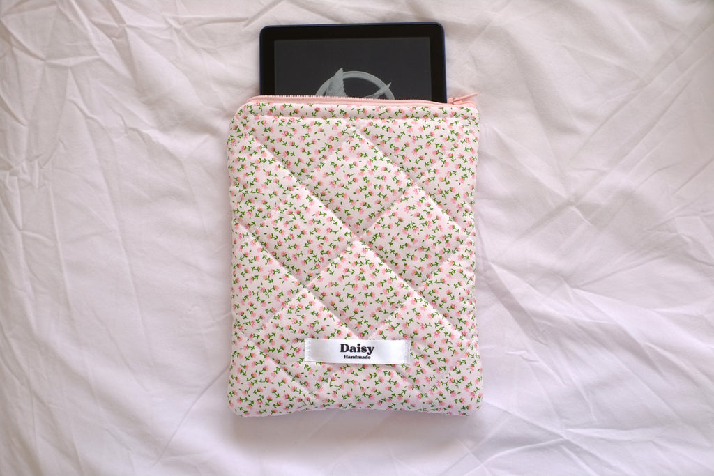 Quilted Kindle sleeve pink mini floral