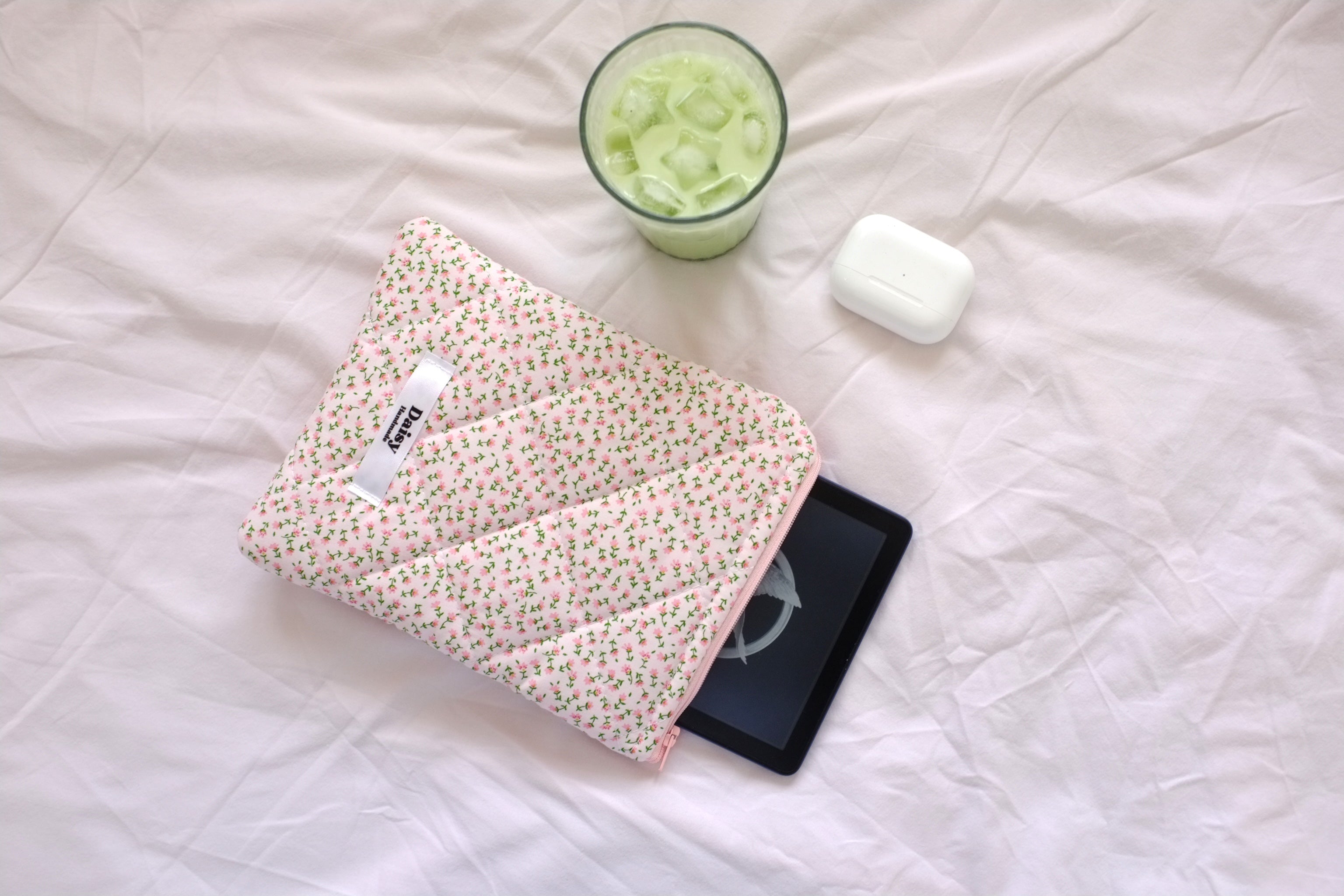 Quilted Kindle sleeve pink mini floral