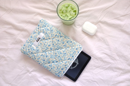 Kindle sleeve blue blossom