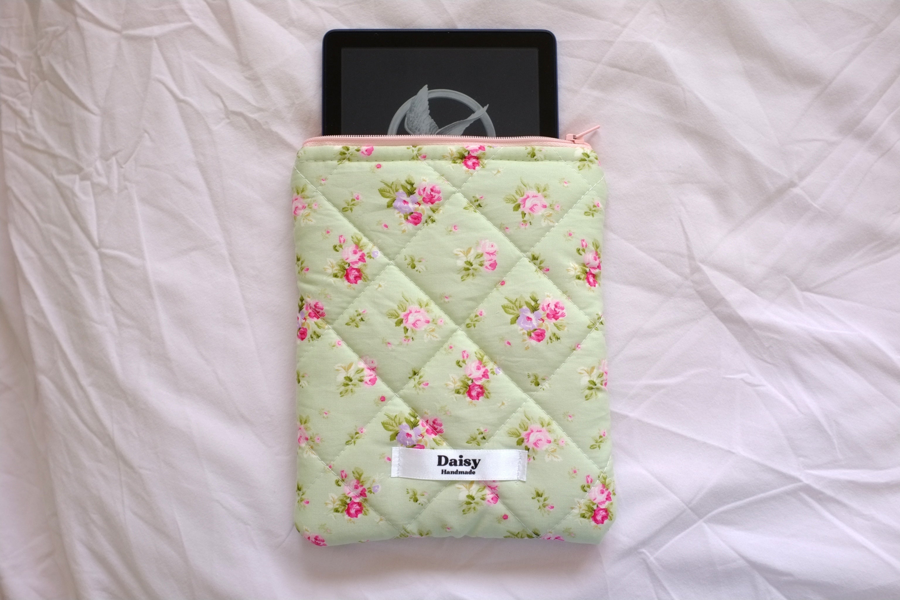 Quilted Kindle sleeve green pink rose